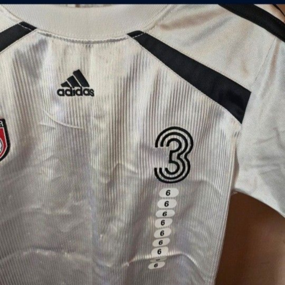 Adidas Soccer Jersey and Shorts Set For Boys Size 6T - Picture 2 of 7